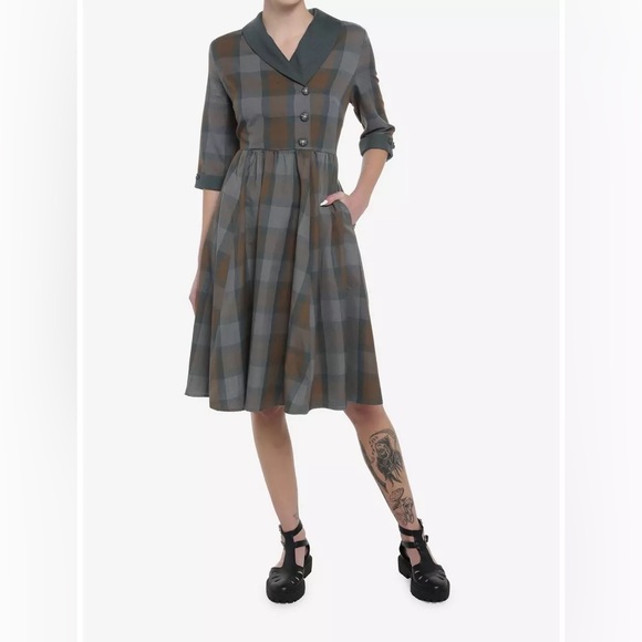 Her Universe Dresses & Skirts - Her Universe Outlander Tartan Dress with Pockets! New with Tags!
